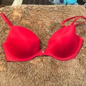 Red Victoria’s Secret bra push-up